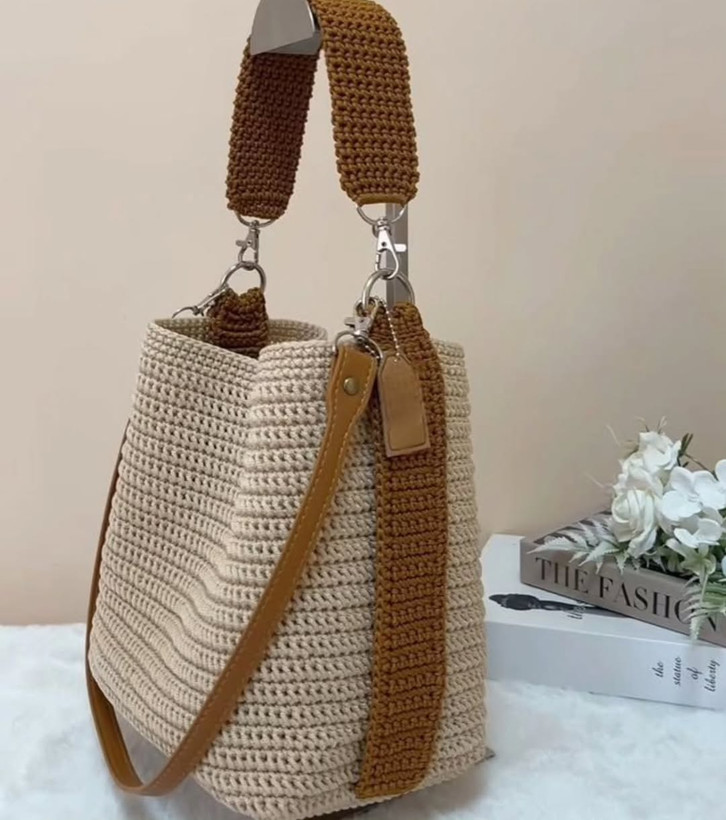 کیف دستی دستبافت زنانه دو رنگ جنس نخ مکرومه